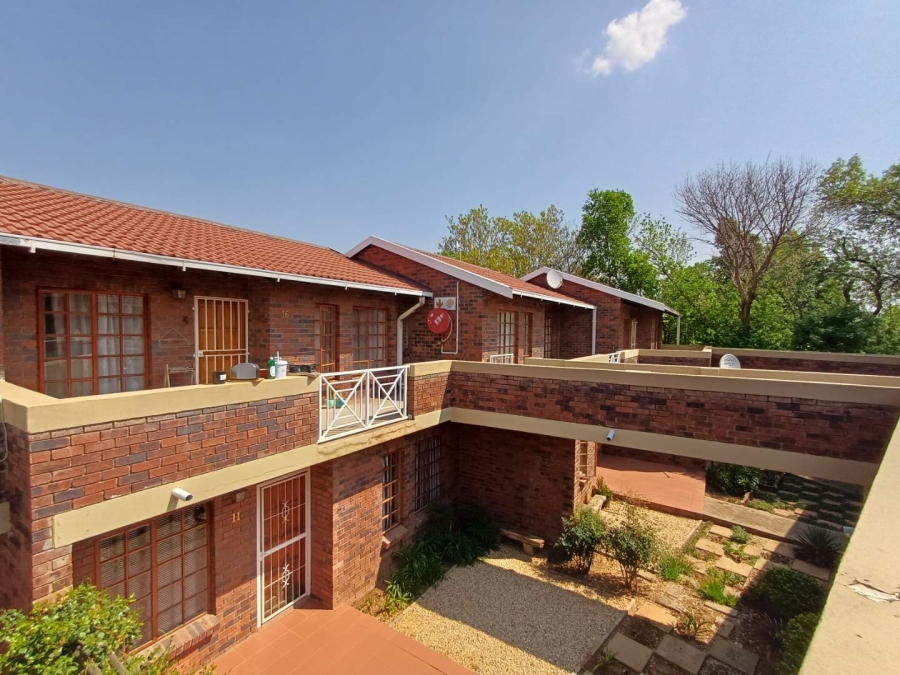 1 Bedroom Property for Sale in Langenhovenpark Free State